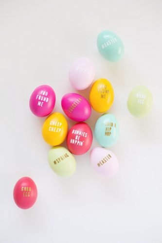  32 Easy & Funny Ideas to Dye Easter Eggs with Kids
