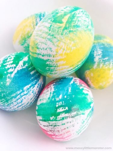 32 Easy & Funny Ideas to Dye Easter Eggs with Kids