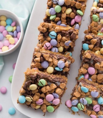 36 Cute and Stunning Easter Cookies to Try This Year